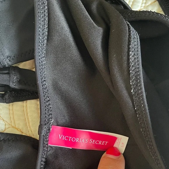 Victoria's Secret Elegant Black Bikini Set - Picture 7 of 10